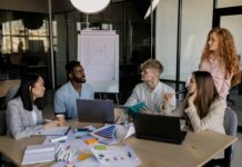 Creating a Scalable Team Culture: Leadership Tips leadership in small business