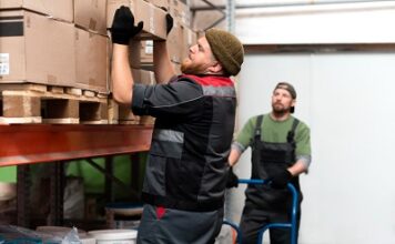 How to Improve Warehouse Load Stability and Efficiency with the Right Wrapping Solution How to Improve Warehouse Load Stability and Efficiency with the Right Wrapping Solution